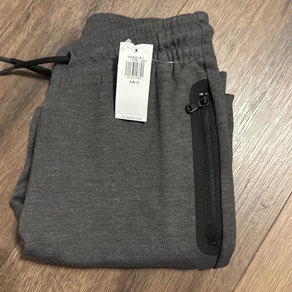 Old Navy Dynamic Fleece 4-Way-Stretch Joggers For Boys Gray Size S (6-7) NWT - Picture 5 of 5